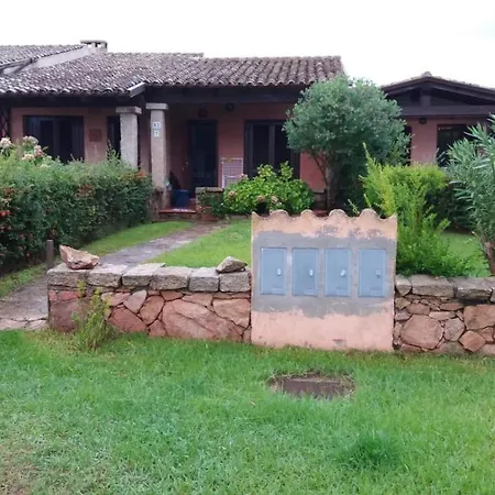 Villetta A Schiera A 600 M Dal Mare Comodissimo Anche Per Il Centro Paese Fuori La Confusione Сан-Теодоро